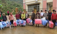 VOV5 организовал программу «Теплая весна на границах страны» в провинции Каобанг