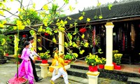 Обычай «первого гостя в доме» вьетнамского народа во время нового года по лунному календарю