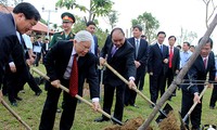 Во Вьетнаме отмечается 110-летие со дня рождения экс-премьер Фам Ван Донга