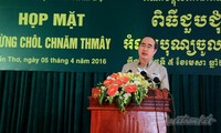 Кхмеры развивали сплоченность в преодолении трудностей во имя развития страны