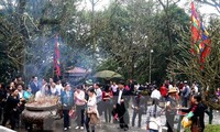 Праздник поминовения королей Хунгов 2016 начинается ритуалом поклонения прародителю Лак Лонг Куану
