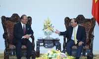 Премьер Вьетнама принял специального советника Союза парламентариев вьетнамо-японской дружбы