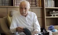 Гюлен призвал провести международное расследование попытки госпереворота в Турции