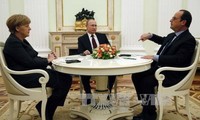 Лидеры России, Франции и Германии обсудили по телефону ситуацию на Украине