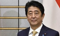Премьер-министр Японии прибыл в Австралию с визитом