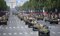 Во Франции прошёл военный парад в честь Дня взятия Бастилии