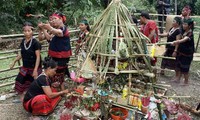 Праздник эксгумации и перезахоронения «Ариеу Пинг» народности Пако 