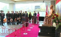 Вьетнам передал в дар администрации японского города Мимасака статую Хо Ши Мина 