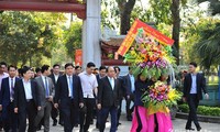 Премьер-министр Вьетнама Нгуен Суан Фук посетил провинцию Нгеан