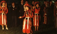 Своеобразная женская одежда народности Патхен 