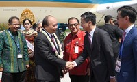 Нгуен Суан Фук прибыл на индонезийский остров Бали на встречу с руководителями стран АСЕАН