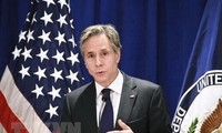 Госсекретарь США планирует совершить визит во Францию для снижения напряженности в двусторонних отношений