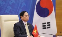 Премьер-министр Фам Минь Тинь принял участие в саммите АСЕАН-Республика Корея