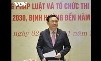 Выонг Динь Хюэ председательствовал на беседе по совершенствованию законодательной системы 