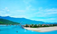 Развитие морского туризма и использование преимущества туризма Центрального Вьетнама 