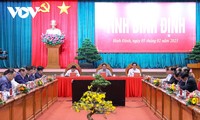 Премьер-министр Фам Минь Тинь: провинция Биньдинь должна проявить самостоятельность в развитии