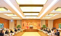 Председатель Нацсобрания Выонг Динь Хюэ принял делегацию конгрессменов США