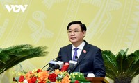 Председатель Нацсобрания Выонг Динь Хюэ: необходимо развивать Ханой равномерно, всесторонне и устойчиво