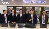  Президент Во Ван Тхыонг принял участие в церемонии празднования 10-летия со дня создания VSIP в провинции Куангнгай