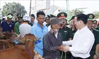 Президент Во Ван Тхыонг посетил КПП Хатиен в провинции Киензянг