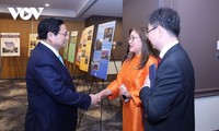 Премьер-министр Фам Минь Тинь провел рабочую встречу с Обществом вьетнамских интеллектуалов и экспертов в Австралии