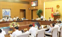 33-е заседание Постоянного комитета Нацсобрания: приоритет отдаётся стимулированию роста экономики в тесной связи с обеспечением макроэкономической стабильности 