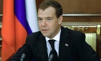 ប្រធានាធិបតីរុស្ស៊ី  Dmitry Medvedev បានប្រកាសថា:គ្មានមូលដ្ឋានឲ បដិវត្តព័ណ៏នៅ រុស្ស៊ីទេ។ 