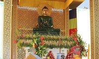 世界和平玉佛安奉在广平省宏福寺