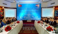 越南与荷兰政府间联合委员会第五次会议在河内举行