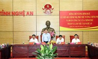 越南政府副总理王庭惠与义安省领导集体举行工作座谈会