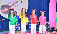 胡志明市首次举办儿童才子弹唱比赛