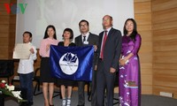 越南首次荣获联合国教科文组织扫盲奖
