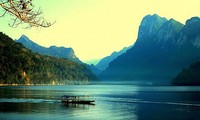 坐落在山腰上的越南最大淡水湖——三海湖