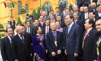 越南党、国家一向特别关心卫生部门建设