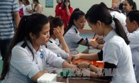 广南省举行2017年春天献血节