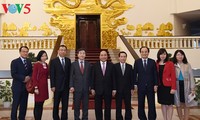 越南政府总理阮春福会见韩联社代表团