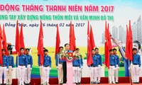 越南青年充满热血奉献社会