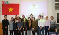 越南国内外多地举行胡志明共青团成立86周年纪念活动