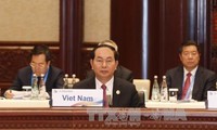 陈大光出席“一带一路”国际合作高峰论坛圆桌峰会