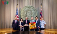 越南驻美大使范光荣正式访问美国太平洋司令部和夏威夷州