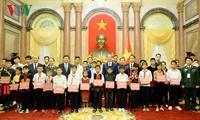 越南党和国家特别关心教育培训工作