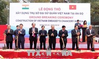 阮春福出席越南驻印度大使馆新馆破土动工仪式