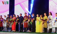 2018年胡志明市“奥黛”节：“越南奥黛之美”座谈会举行