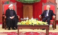 越共中央总书记阮富仲会见伊朗伊斯兰议会议长拉里贾尼