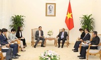 越南政府总理阮春福会见韩国驻越大使金度铉