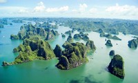 越南下龙湾入选由美国媒体评选的世界最美的一百处遗产名录