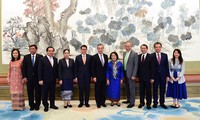 中国支持东盟在区域合作中的中心地位