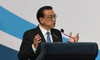 东盟峰会：中国提出维持亚洲财政稳定的措施