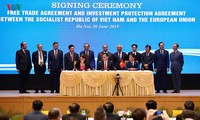 《越欧自贸协定》和《越欧投资保护协定》签署仪式在河内举行