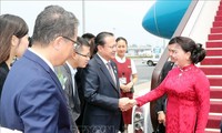 越南国会主席阮氏金银抵达北京